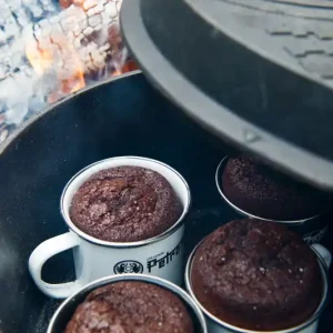 Draußen Backen – Das Petromax Outdoor-Backbuch Echt