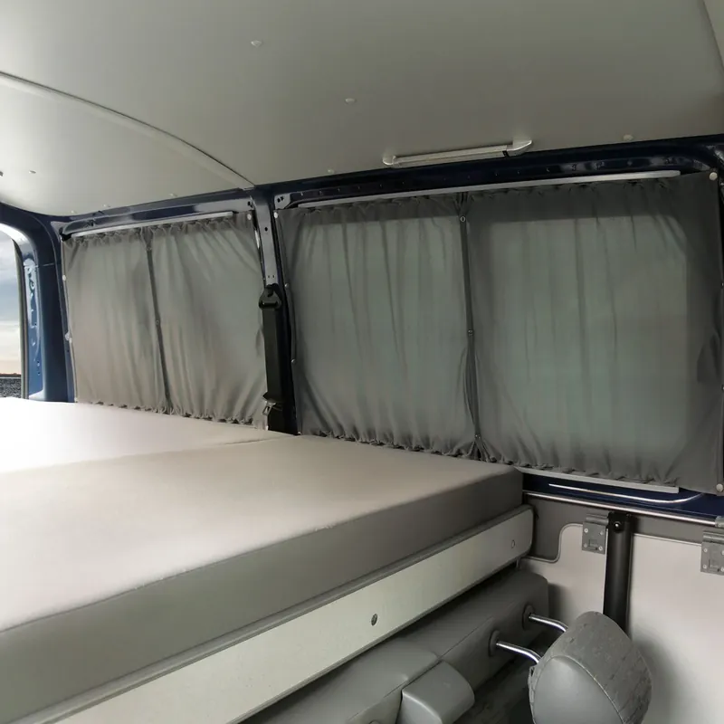 Aktuell Doppel Gardinen für Volkswagen T5 Bus, blickdicht, grau/schwarz