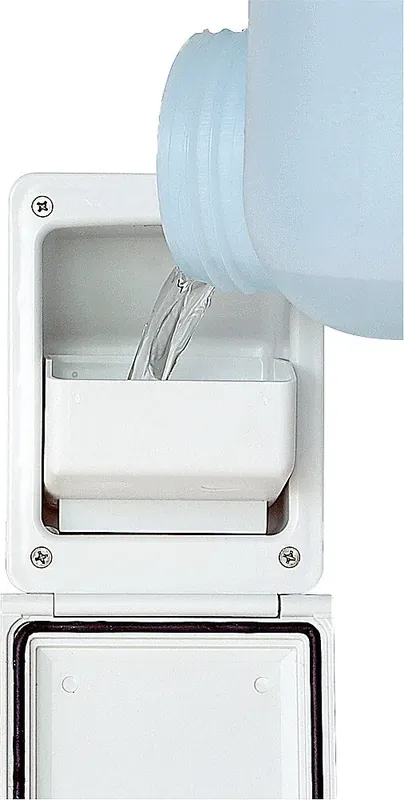 Wasserbefüllklappe mit Trichter Nur Heute