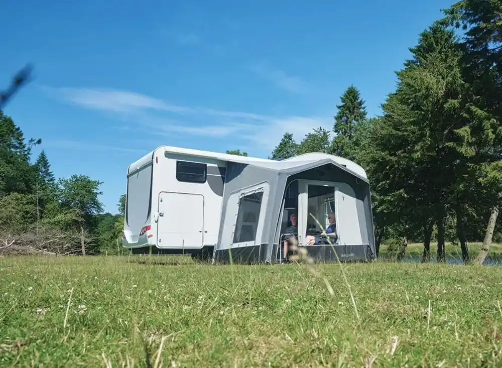 Neu Im Sortiment Ventura AIR Lux 330 – Flexibles Luft-Teilvorzelt für Reisemobile