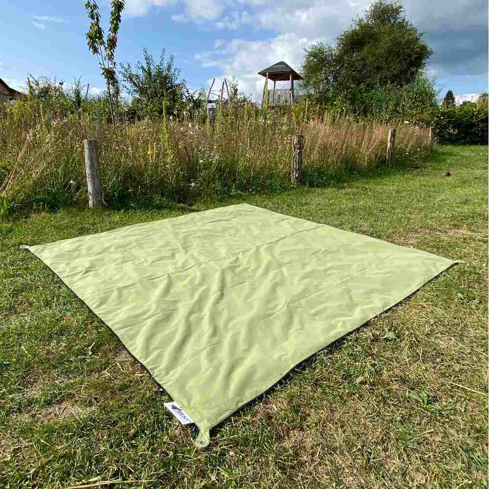 Bent Teppich Zip Carpet grün Direktkauf
