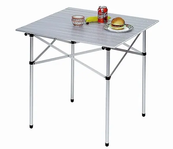Neue Ware Alu-Campingtisch mit Rollplatte 70 x 70 cm, silber